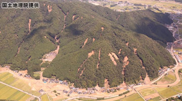 豊岡市但東町奥赤（土石流災害）