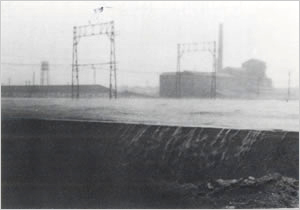 阪神西大阪線左門殿川鉄橋も高潮のため冠水（尼崎市杭瀬南新町付近）